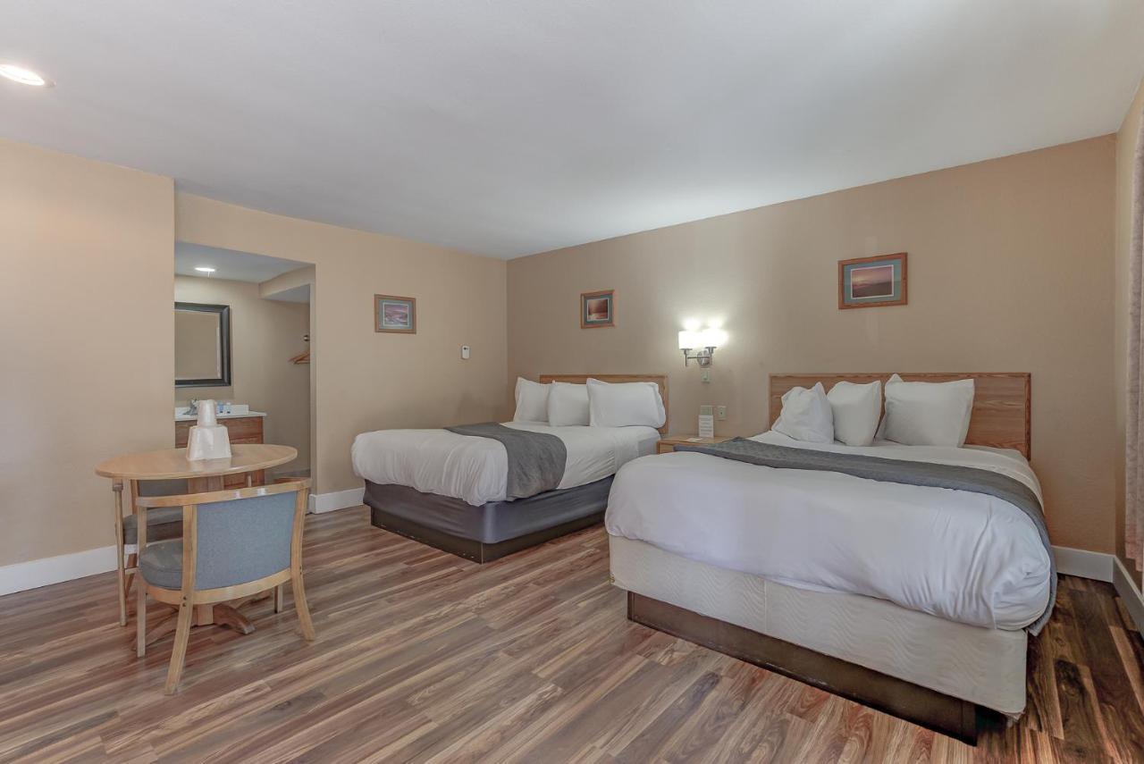 Shasta Pines Motel & Suites Burney Eksteriør billede
